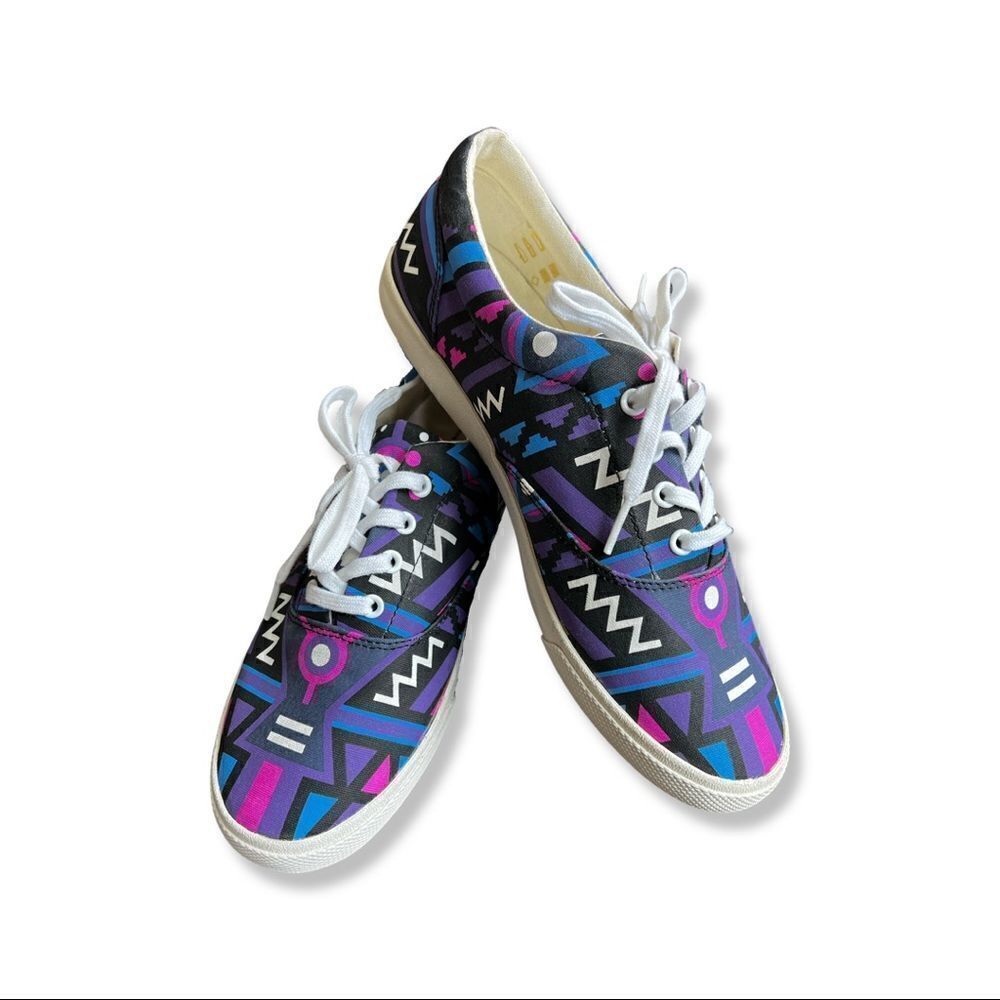 Bucketfeet Sneakers Size 8 Purple Pink Blue and White Graphic Design